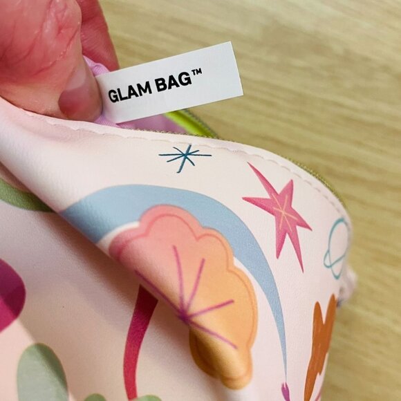 Ipsy Glam Bag Zippered Pouch Cosmetics Bag in Light Pink with Dreamy Designs - Picture 6 of 8
